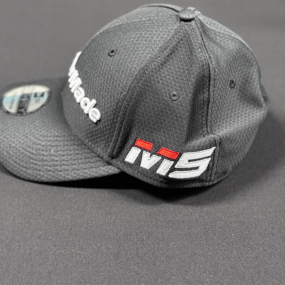 TaylorMade Black 39THIRTY Small/Medium Fitted Cap - Picture 2 of 4
